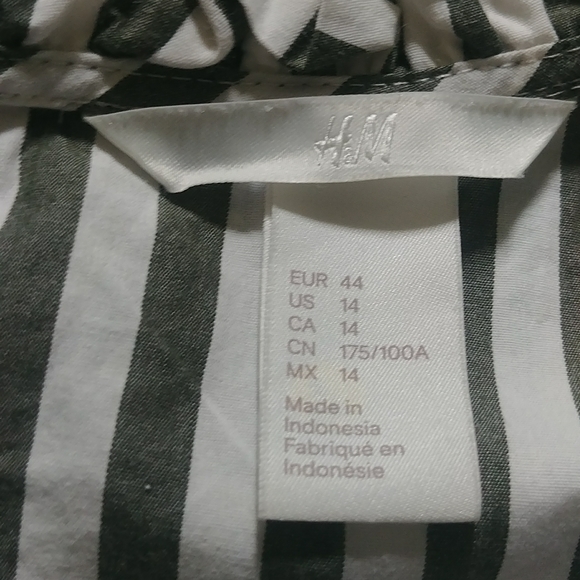 H & M Striped Ruffled Neck And Ruffled Sleeves High Low Top - Picture 10 of 10